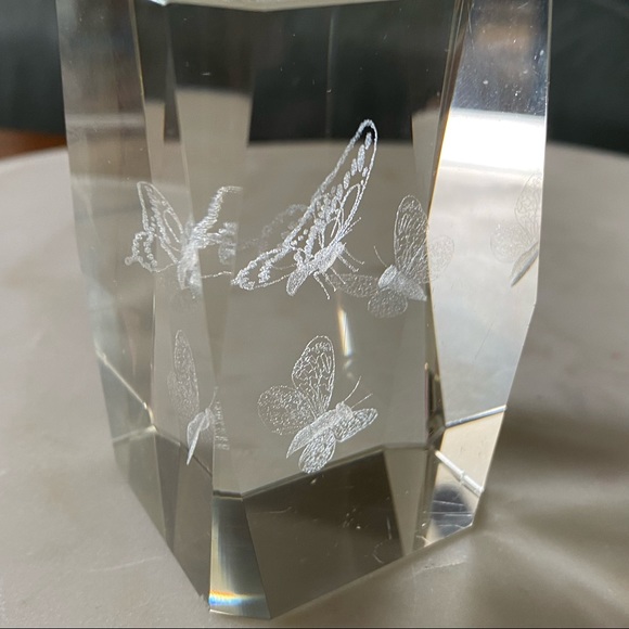 🦋 3D LASER Etched BUTTERFLIES Crystal PAPERWEIGHT - Picture 4 of 8